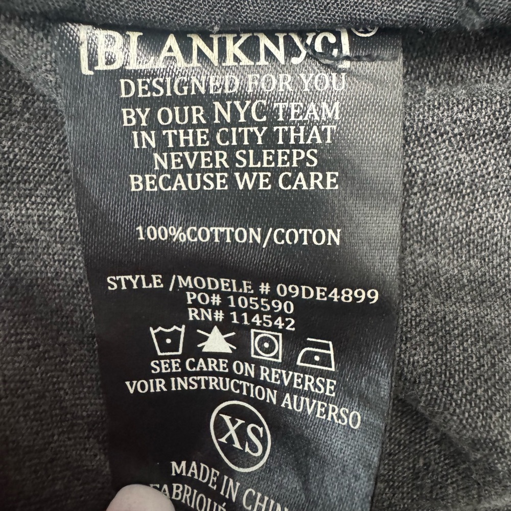 BLANKNYC Women’s‎ XS Shirt Black Button Down Long Sleeve Fringe Hem Distressed - Picture 5 of 10
